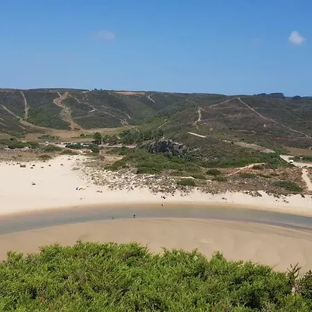 Monte Clérigo - - T2 Apartamento Aljezur