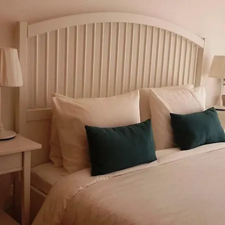 Monte Clerigo - - T2 Apartamento *